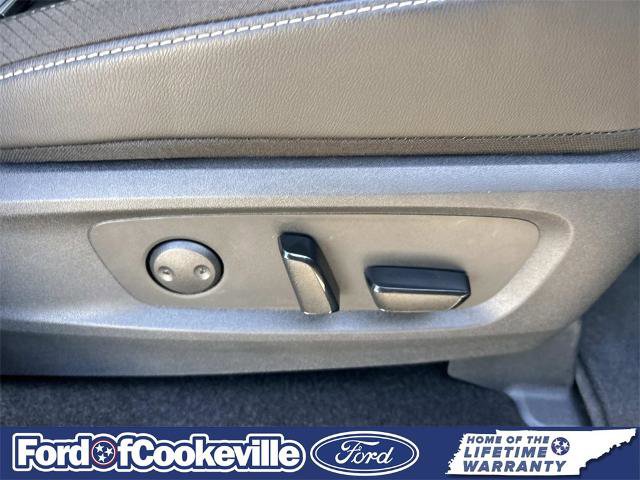 Used 2025 Nissan Pathfinder SL w/ Black Appearance Package image 25