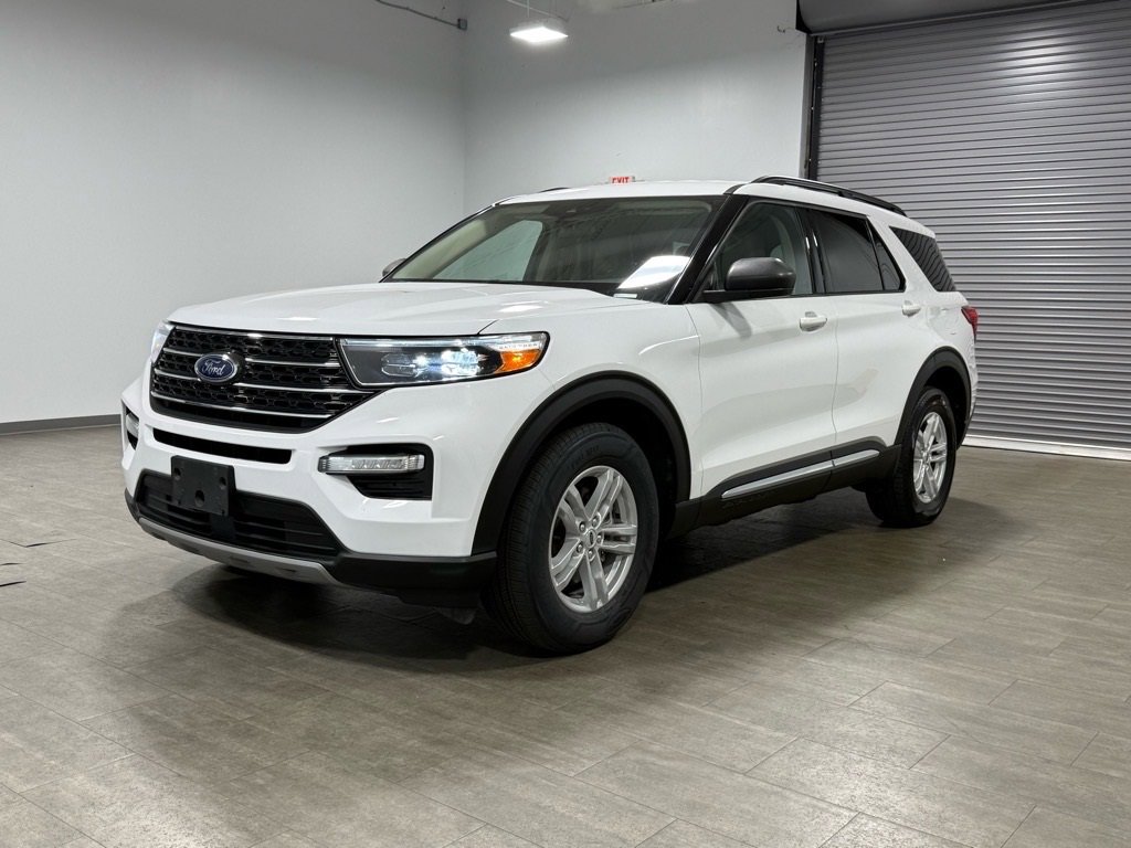 Certified 2024 Ford Explorer XLT w/ Equipment Group 202A image 8