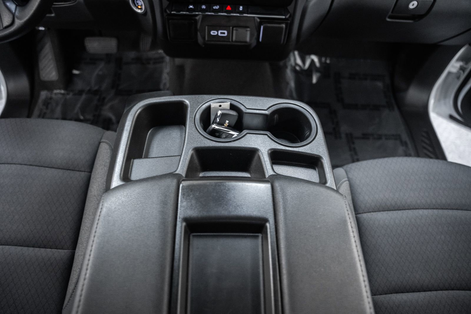 Used 2023 Chevrolet Silverado 1500 Custom AWD/4WD image 31