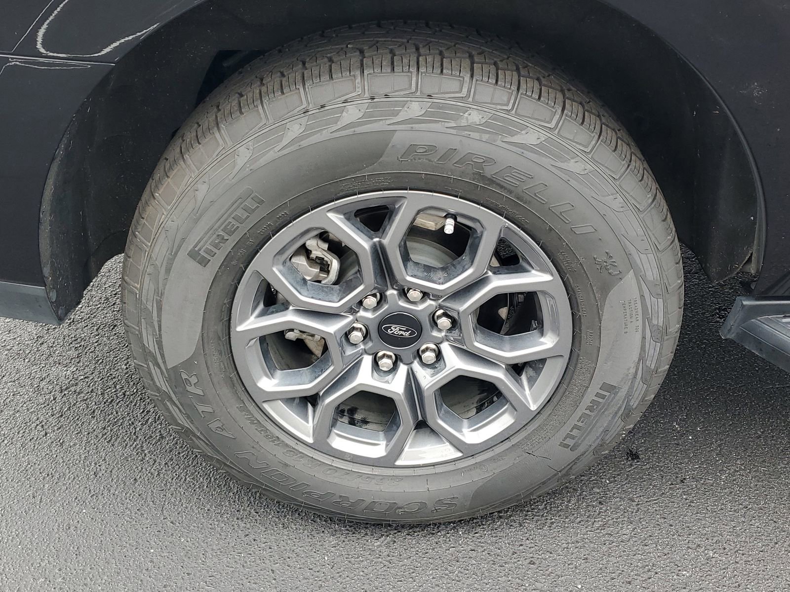 Certified 2025 Ford Expedition Active image 5