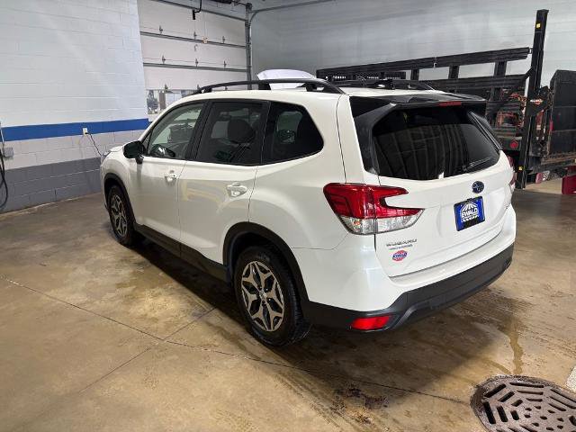 Used 2024 Subaru Forester Premium AWD/4WD image 3