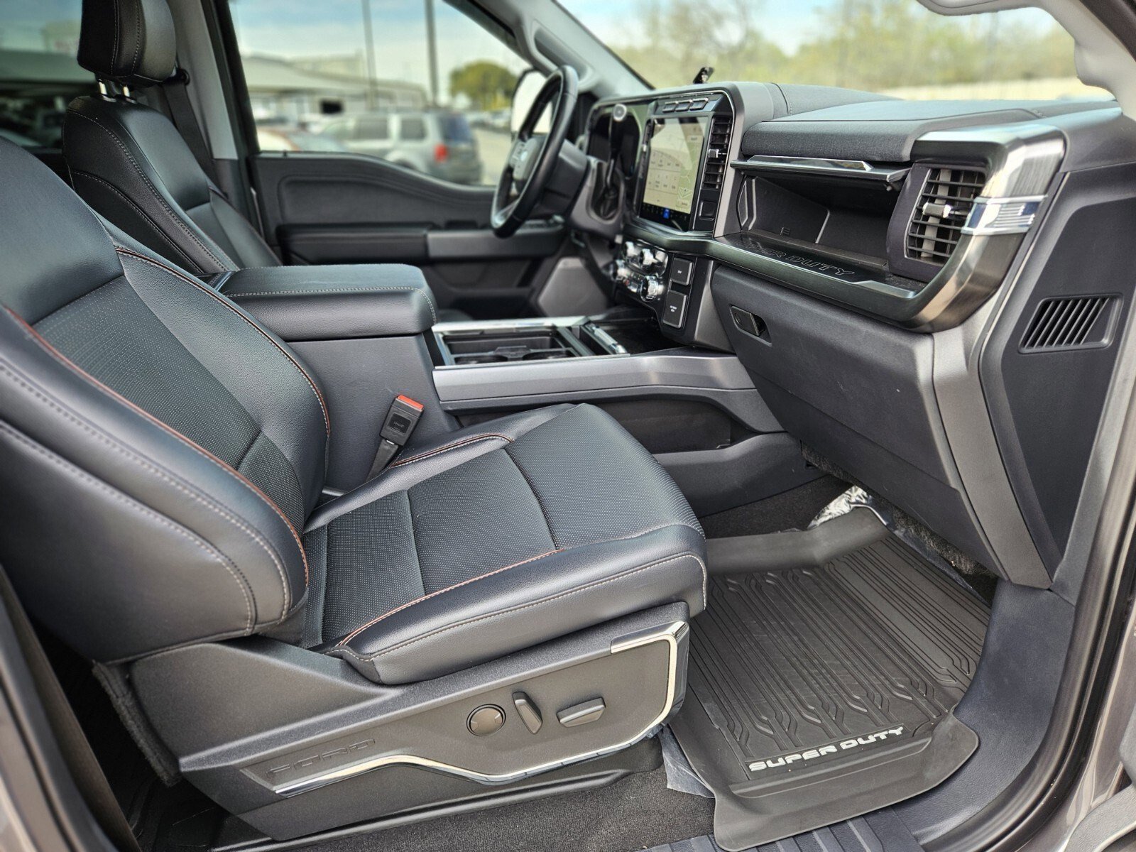 Certified 2024 Ford F250 Lariat w/ Sport Appearance Package image 13