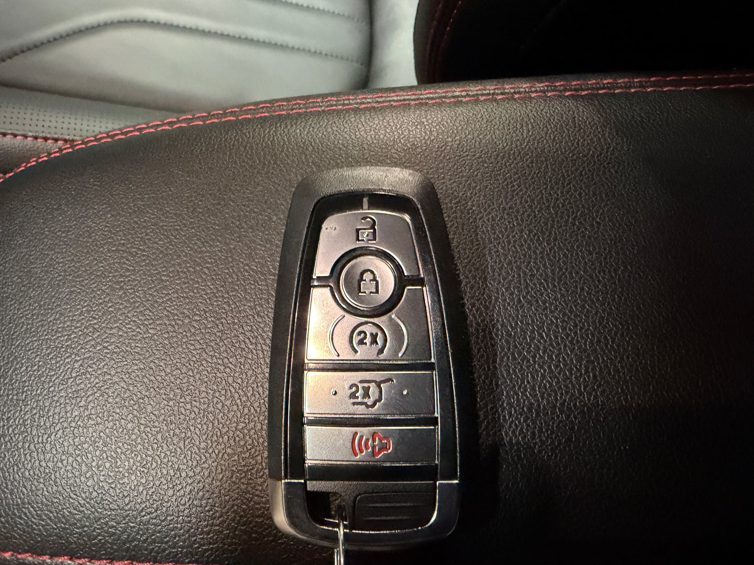 Certified 2025 Ford Escape ST-Line Elite w/ Premium Technology Package AWD/4WD image 36