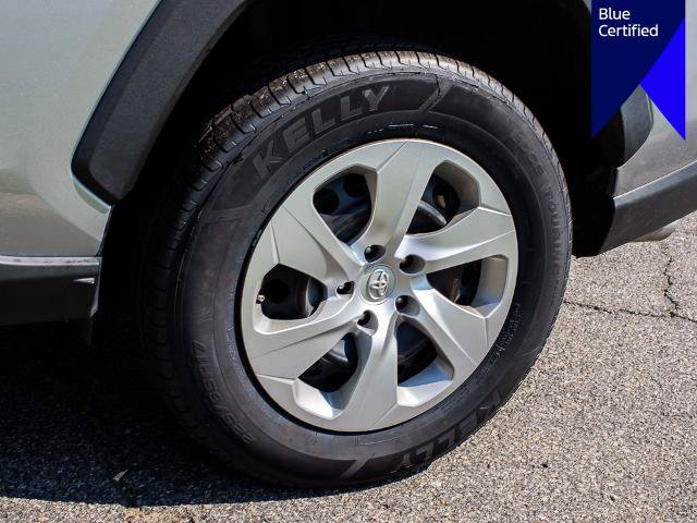 Used 2021 Toyota RAV4 LE w/ Carpet Mat Package (TMS) AWD/4WD image 6