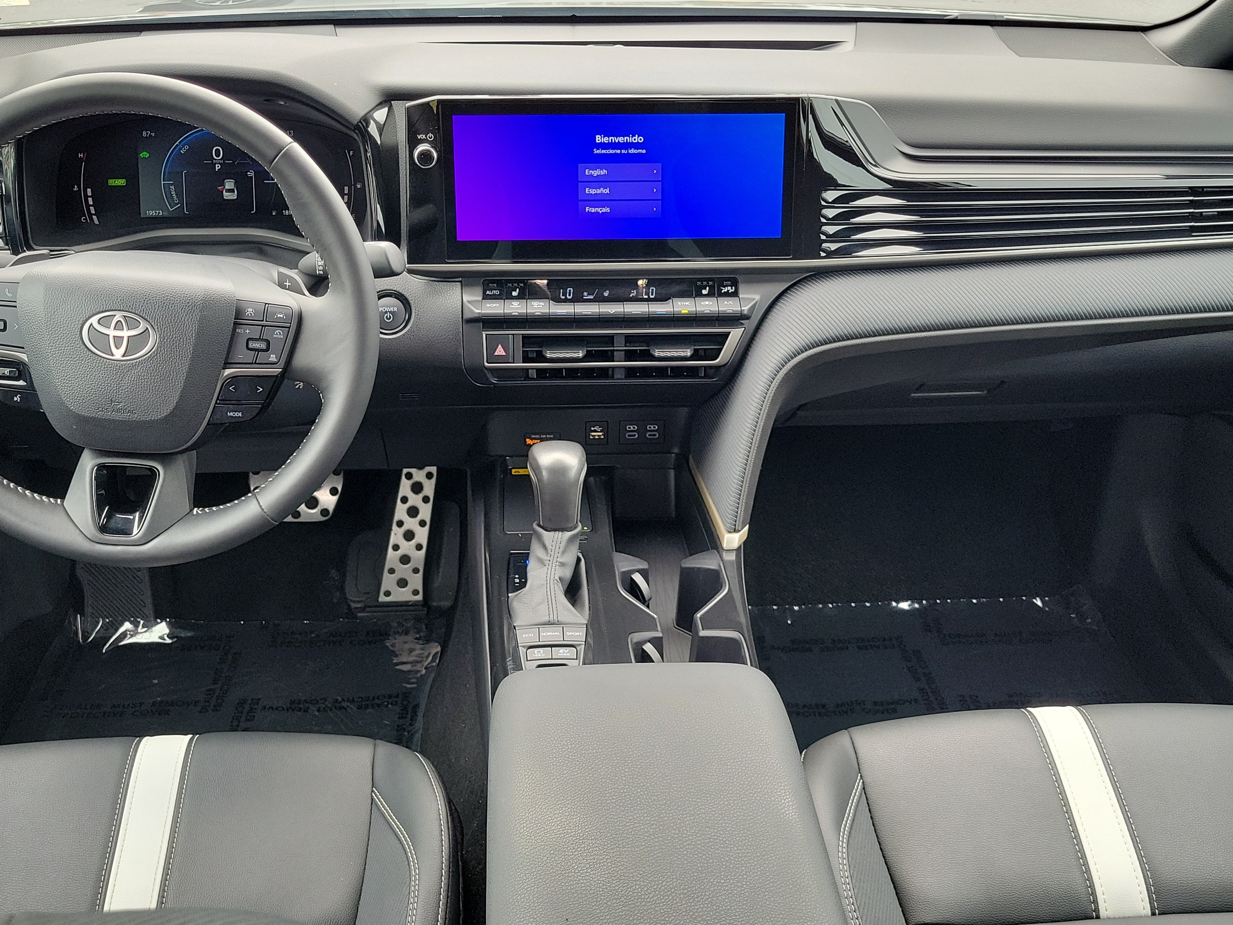 Used 2025 Toyota Camry SE w/ Multimedia Upgrade Package AWD/4WD image 16