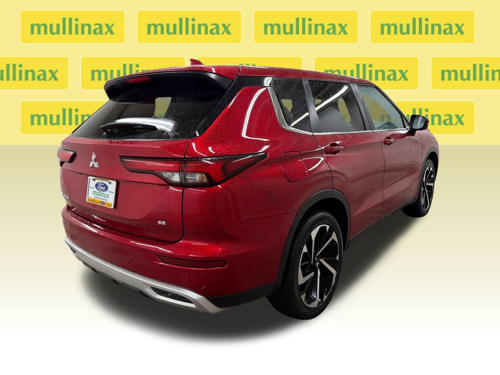 Used 2024 Mitsubishi Outlander SE AWD/4WD image 7