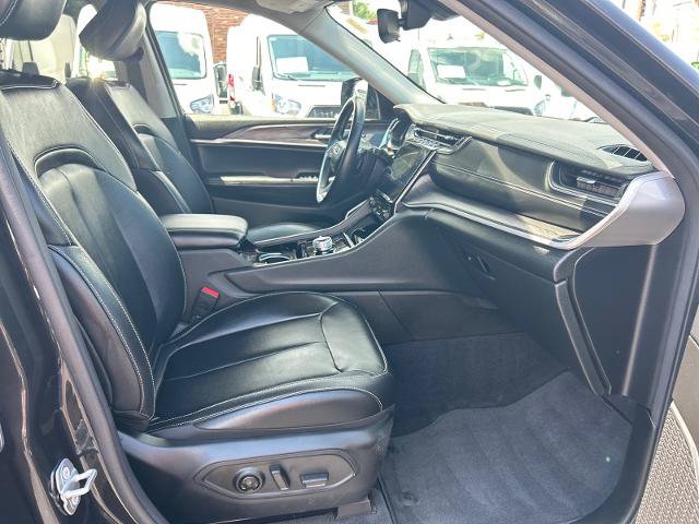 Used 2021 Jeep Grand Cherokee L Limited AWD/4WD image 18