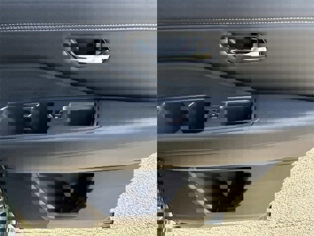 Used 2024 Nissan Pathfinder Platinum image 21