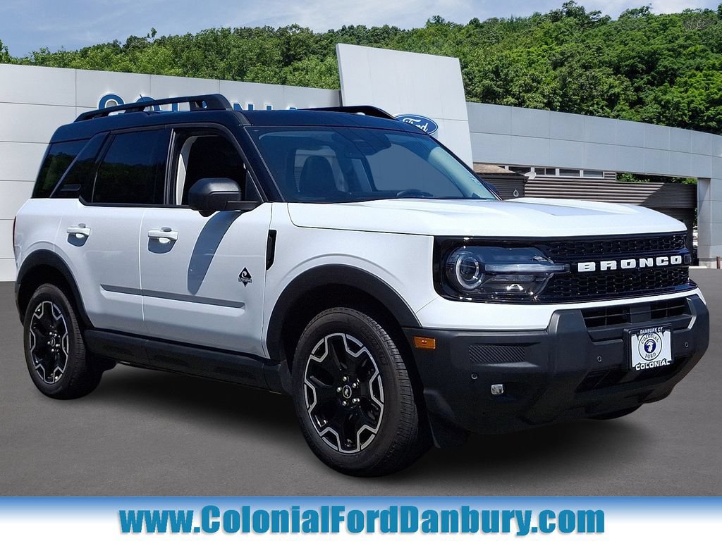 Certified 2025 Ford Bronco Sport Outer Banks w/ Outer Banks Tech Package+ AWD/4WD image 1