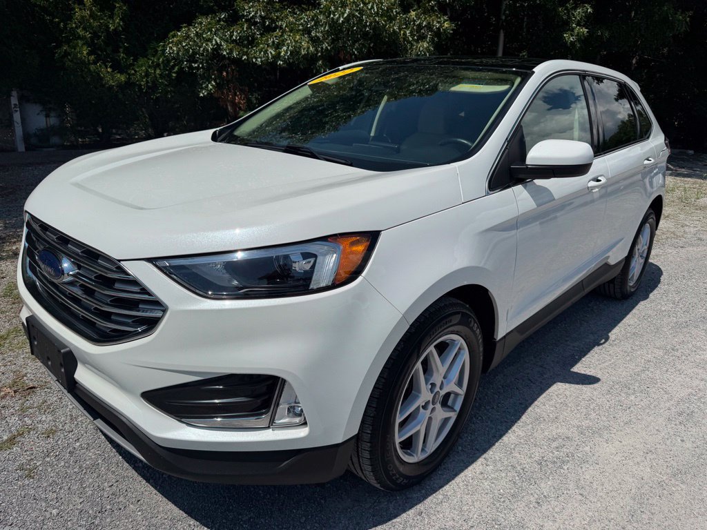 Certified 2022 Ford Edge SEL w/ Convenience Package AWD/4WD image 3