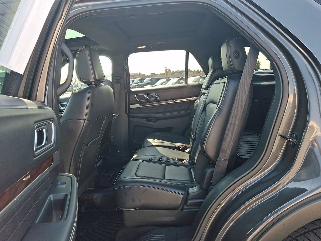 Certified 2018 Ford Explorer Platinum AWD/4WD image 10