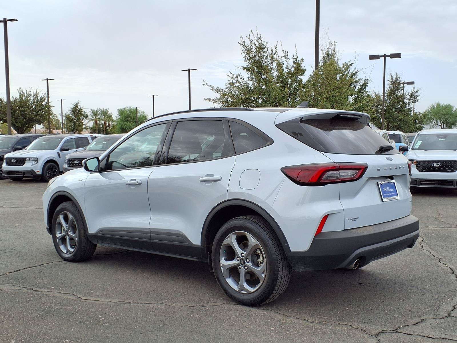 Certified 2025 Ford Escape ST-Line Select AWD/4WD image 4