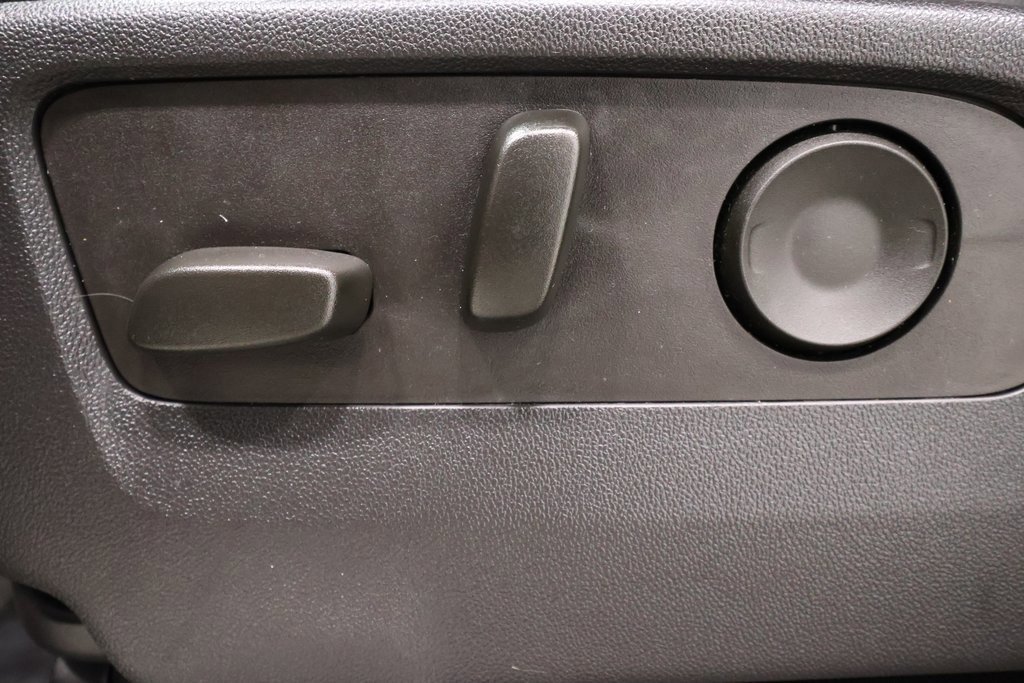 Used 2023 GMC Sierra 1500 AT4 w/ AT4 Preferred Package image 18