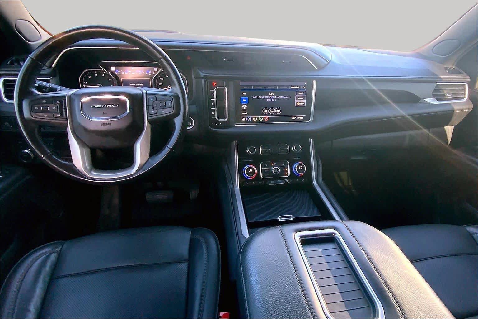 Used 2021 GMC Yukon Denali AWD/4WD image 16