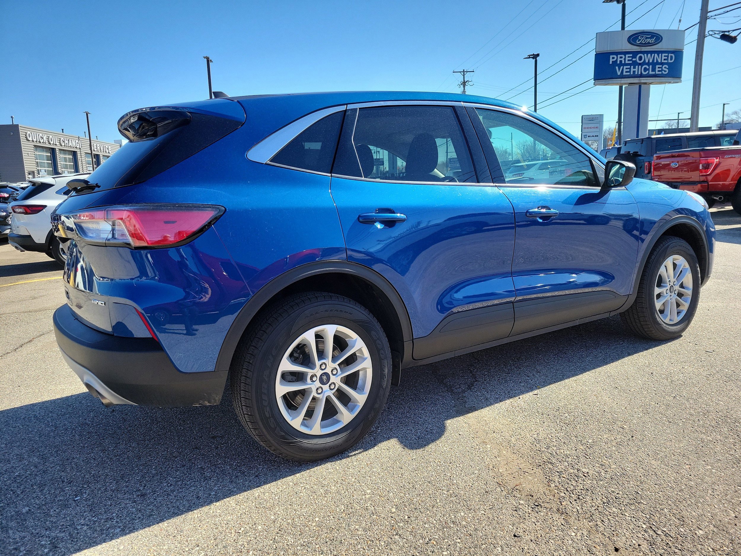 Certified 2022 Ford Escape SE w/ Convenience Package AWD/4WD image 3