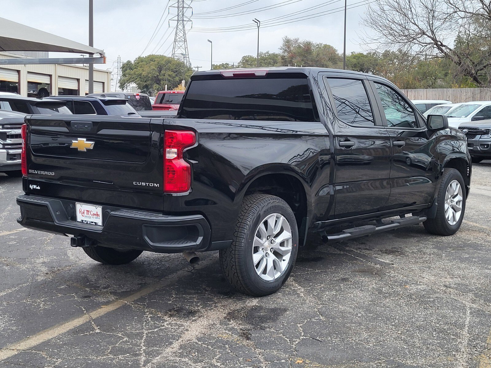 Used 2024 Chevrolet Silverado 1500 Custom image 3