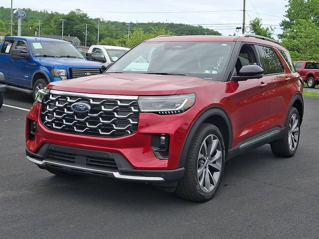Certified 2025 Ford Explorer Platinum w/ Ultimate Package AWD/4WD image 5