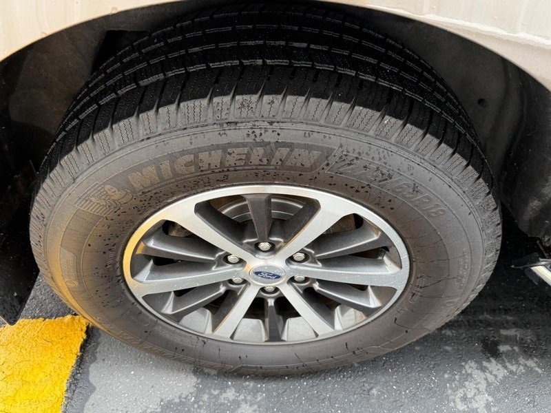 Certified 2019 Ford Expedition Max XLT w/ Equipment Group 202A image 8