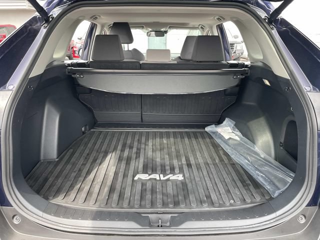 Used 2025 Toyota RAV4 XLE w/ Convenience Package AWD/4WD image 8