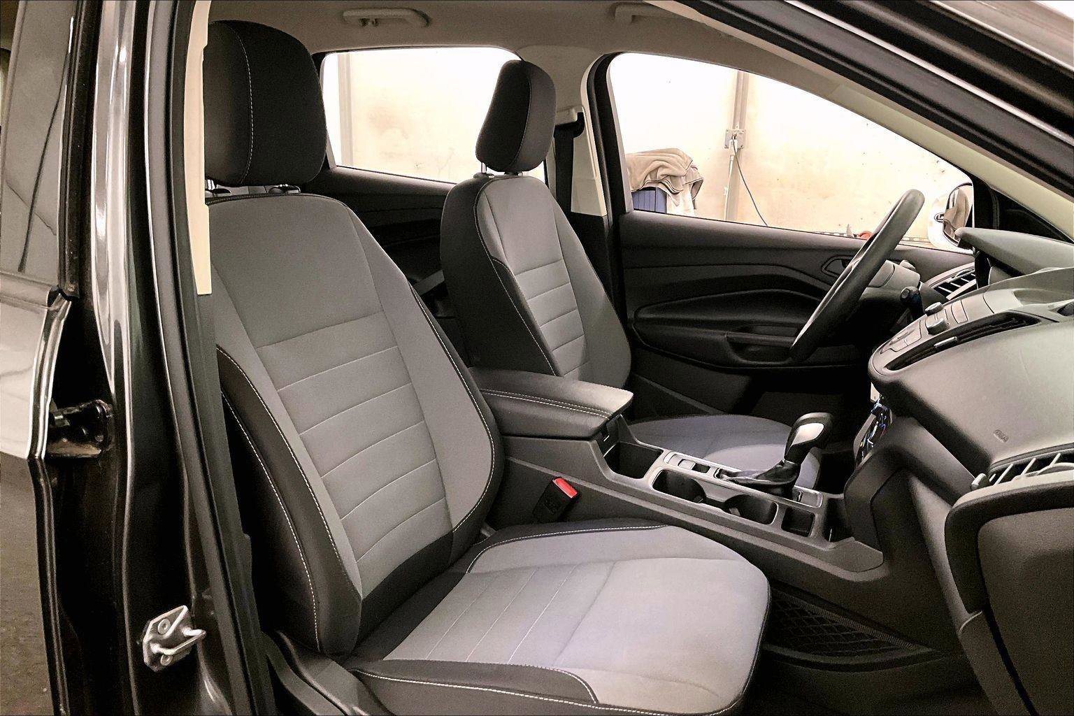 Certified 2019 Ford Escape S image 9