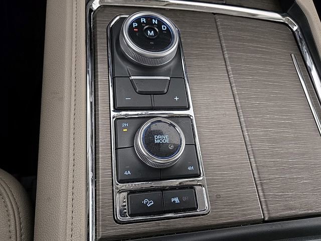 Certified 2024 Ford Expedition Limited image 28