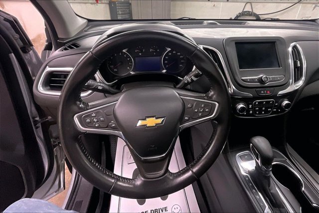 Used 2022 Chevrolet Equinox LT AWD/4WD image 9
