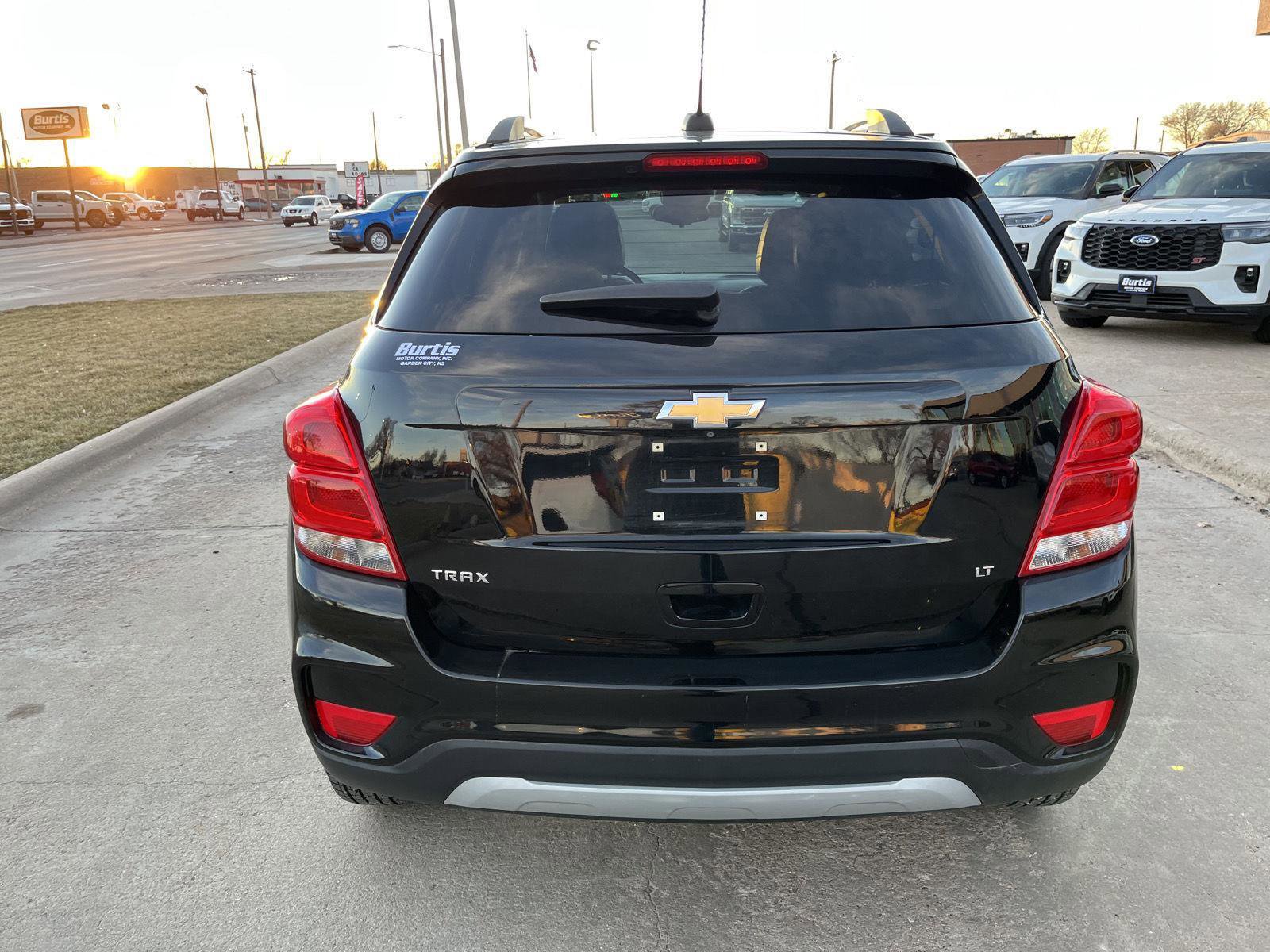 Used 2019 Chevrolet Trax LT w/ LT Convenience Package image 7