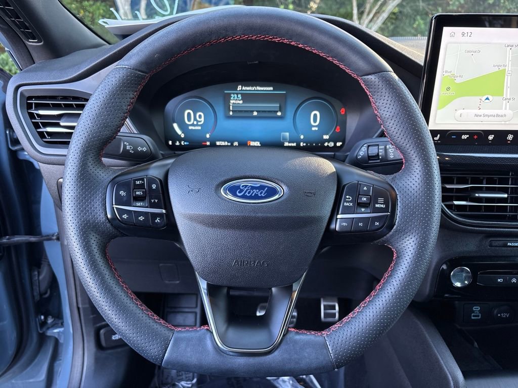 Certified 2023 Ford Escape ST-Line Select w/ Tech Pack #2 image 17