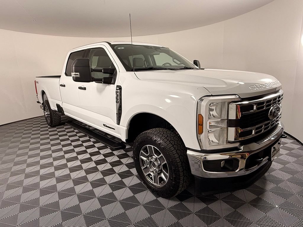 Certified 2025 Ford F350 XLT AWD/4WD image 5