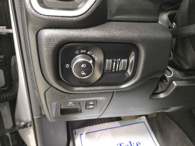 Used 2024 RAM 1500 Laramie AWD/4WD image 40