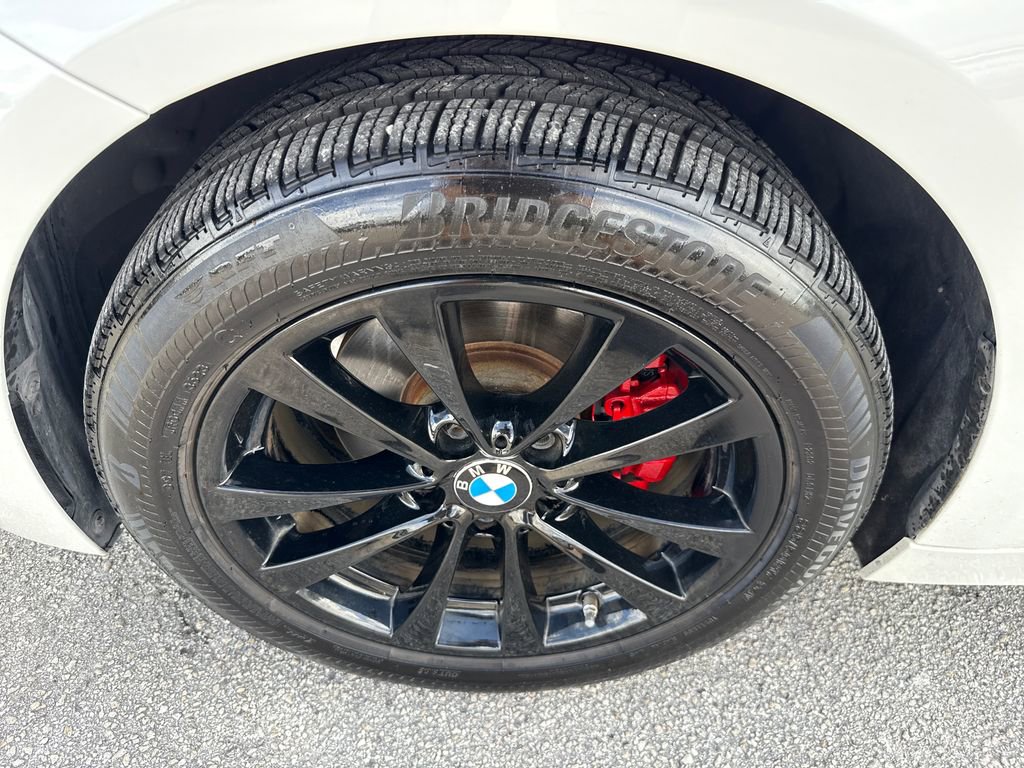 Used 2018 BMW 320i Sedan image 13