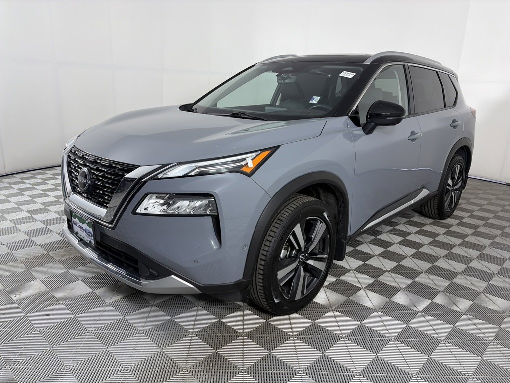 Used 2022 Nissan Rogue Platinum w/ Head-Up Display Package image 3