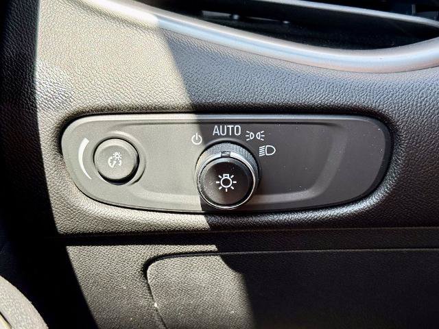 Used 2020 Chevrolet Malibu LS FWD image 21