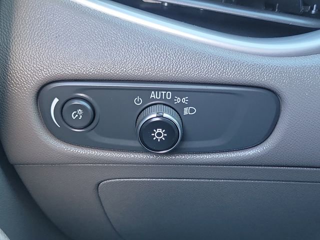 Used 2020 Chevrolet Malibu LS image 19