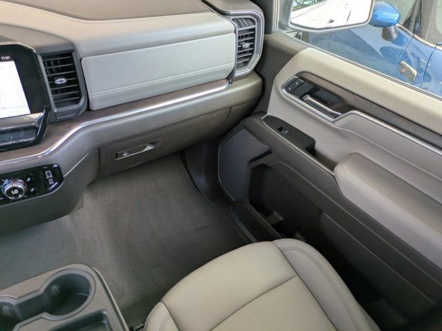 Used 2025 GMC Sierra 1500 SLT image 16