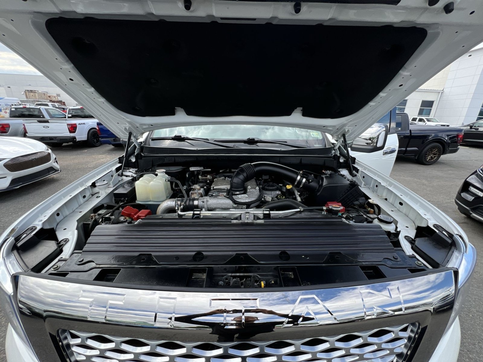 Used 2019 Nissan Titan Platinum Reserve w/ Platinum Utility Package AWD/4WD image 34
