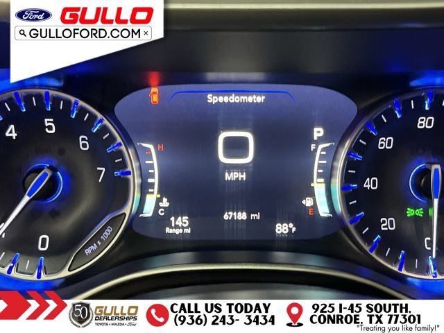 Used 2023 Chrysler Pacifica Touring-L FWD image 23