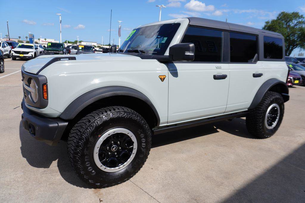 Certified 2023 Ford Bronco Badlands AWD/4WD image 3