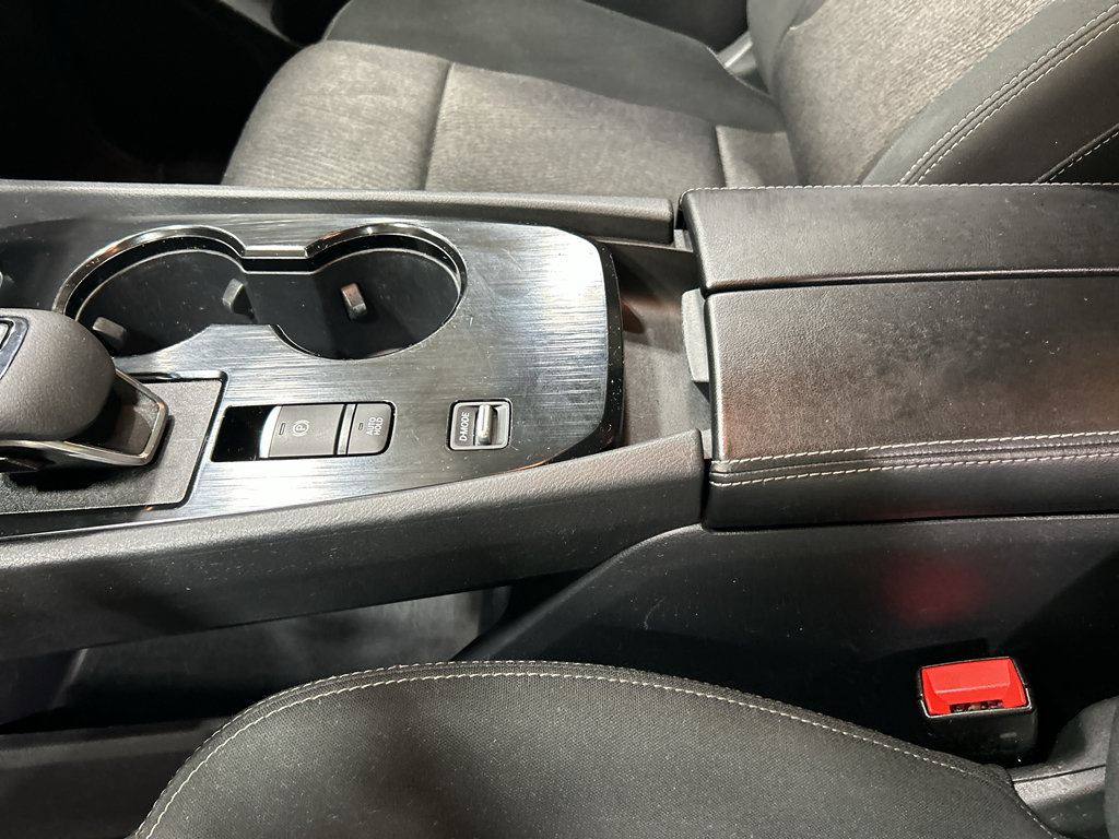 Used 2024 Nissan Rogue SV FWD image 21
