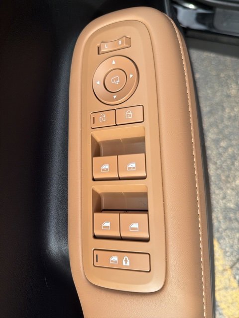 Used 2025 Hyundai Santa Fe Limited image 20