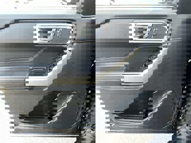 Certified 2022 Ford Explorer XLT w/ Equipment Group 202A image 26