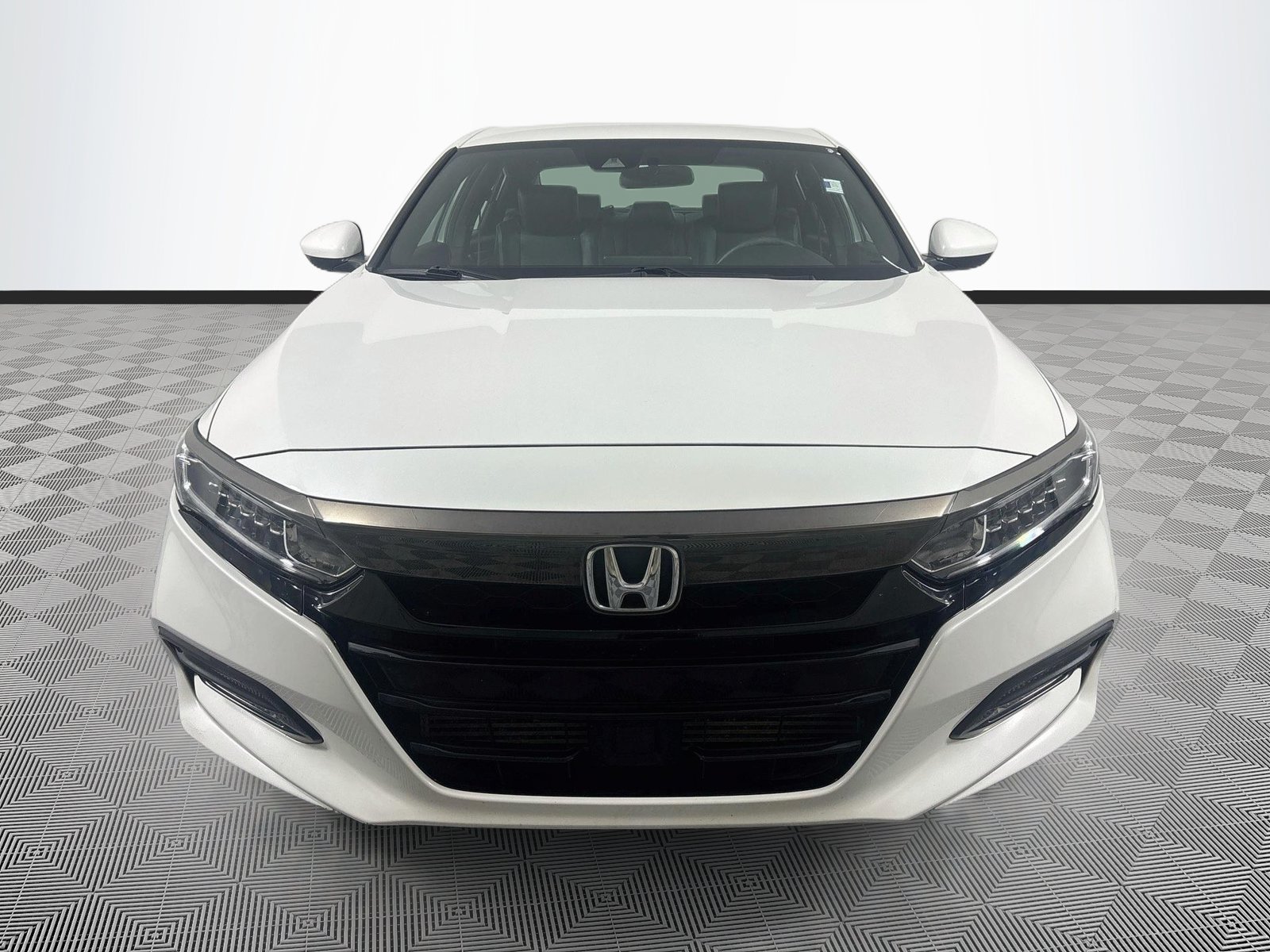 Used 2020 Honda Accord Sport image 2