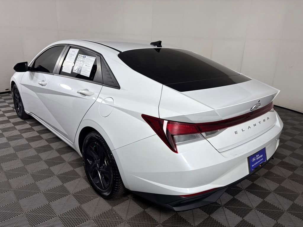 Used 2022 Hyundai Elantra SEL w/ Convenience Package image 5