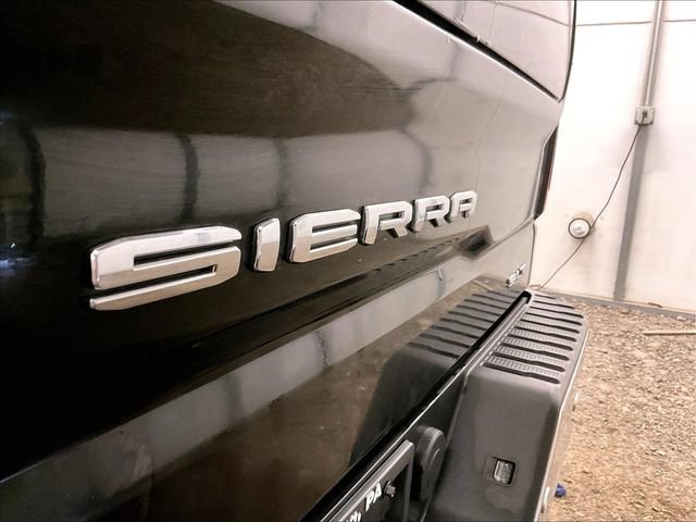 Used 2022 GMC Sierra 1500 SLT w/ SLT Premium Plus Package AWD/4WD image 13