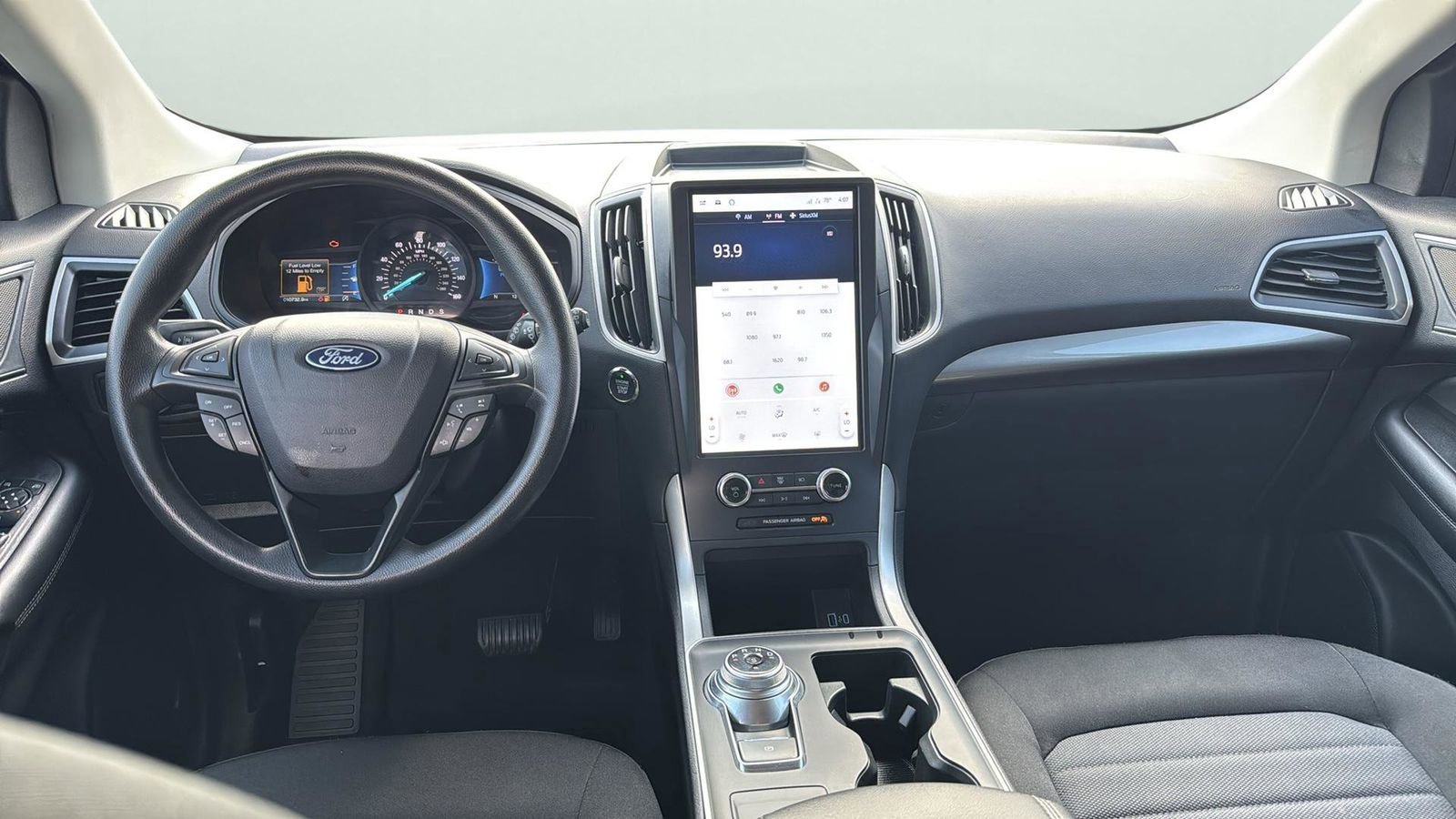 Certified 2024 Ford Edge SE w/ Black Appearance Package image 20