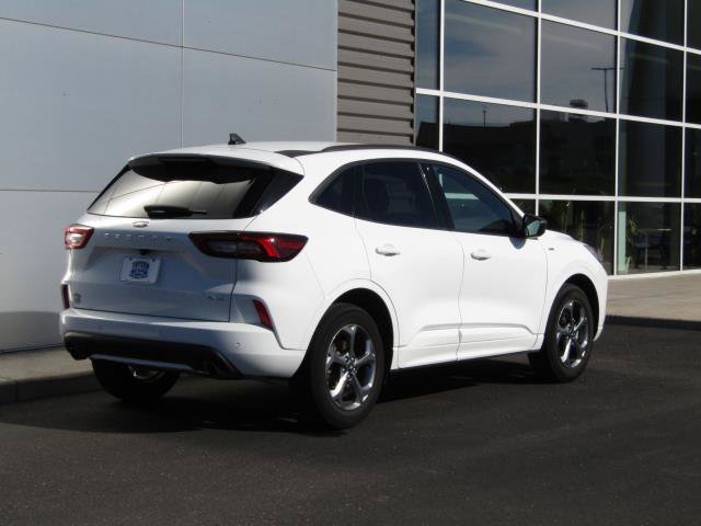 Certified 2023 Ford Escape ST-Line w/ Tech Pack #1 AWD/4WD image 7
