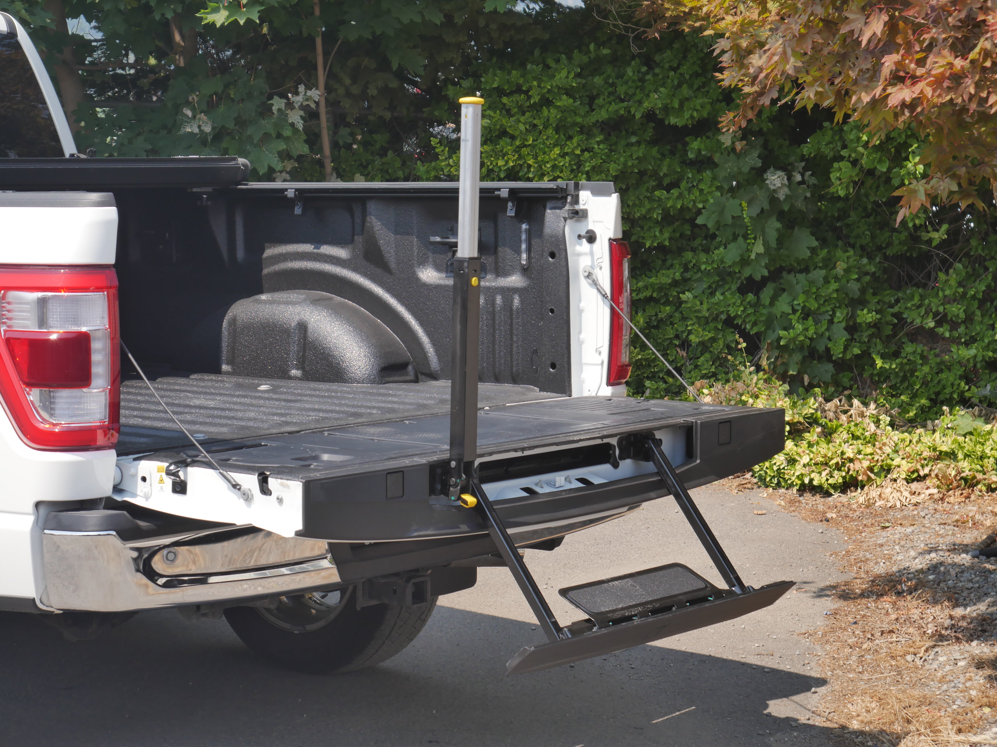 Certified 2023 Ford F150 Lariat w/ Max Trailer Tow Package AWD/4WD image 25