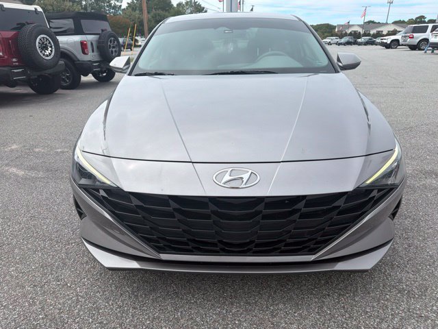 Used 2023 Hyundai Elantra SEL FWD image 2