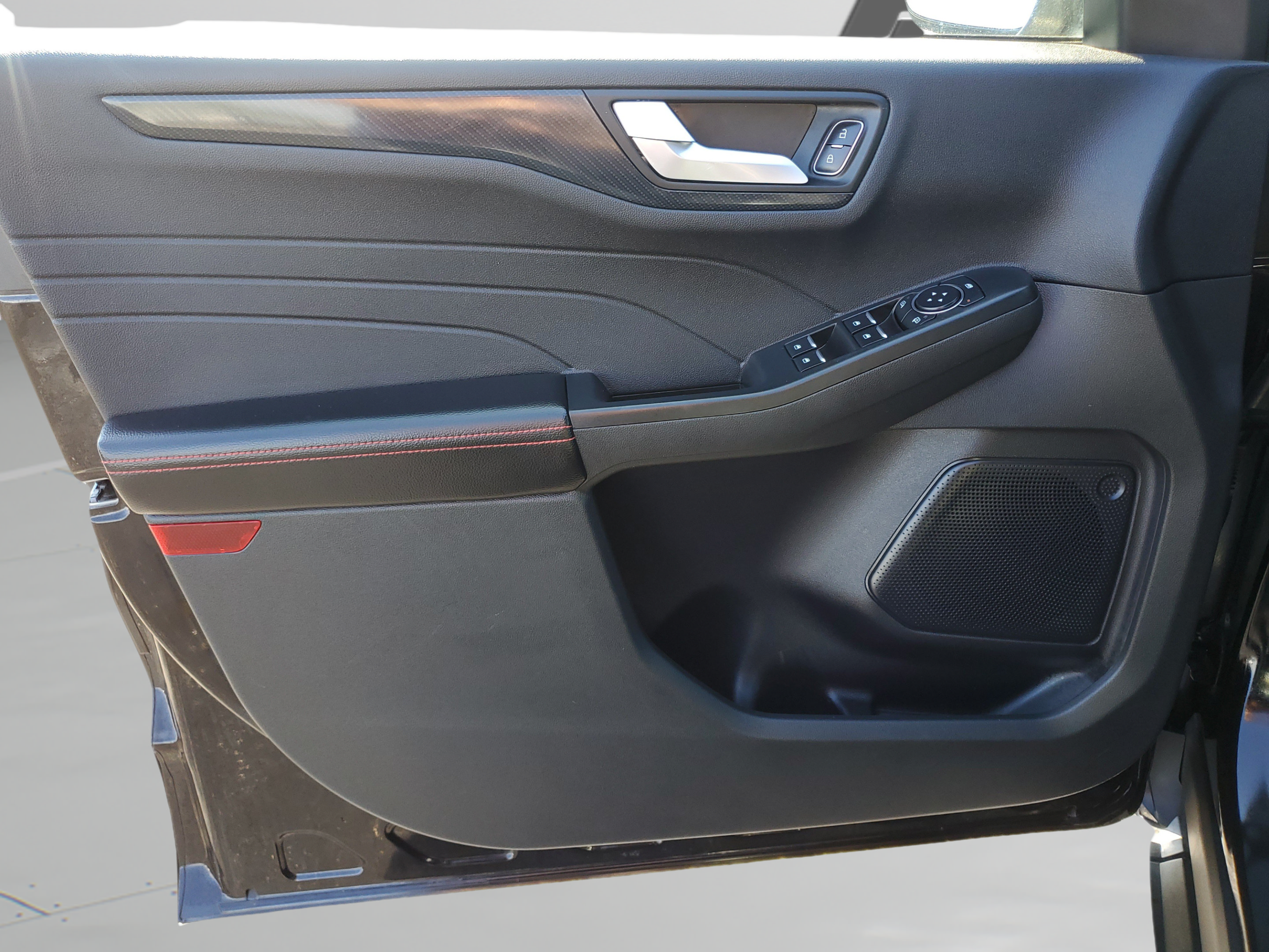 Certified 2024 Ford Escape ST-Line FWD image 18