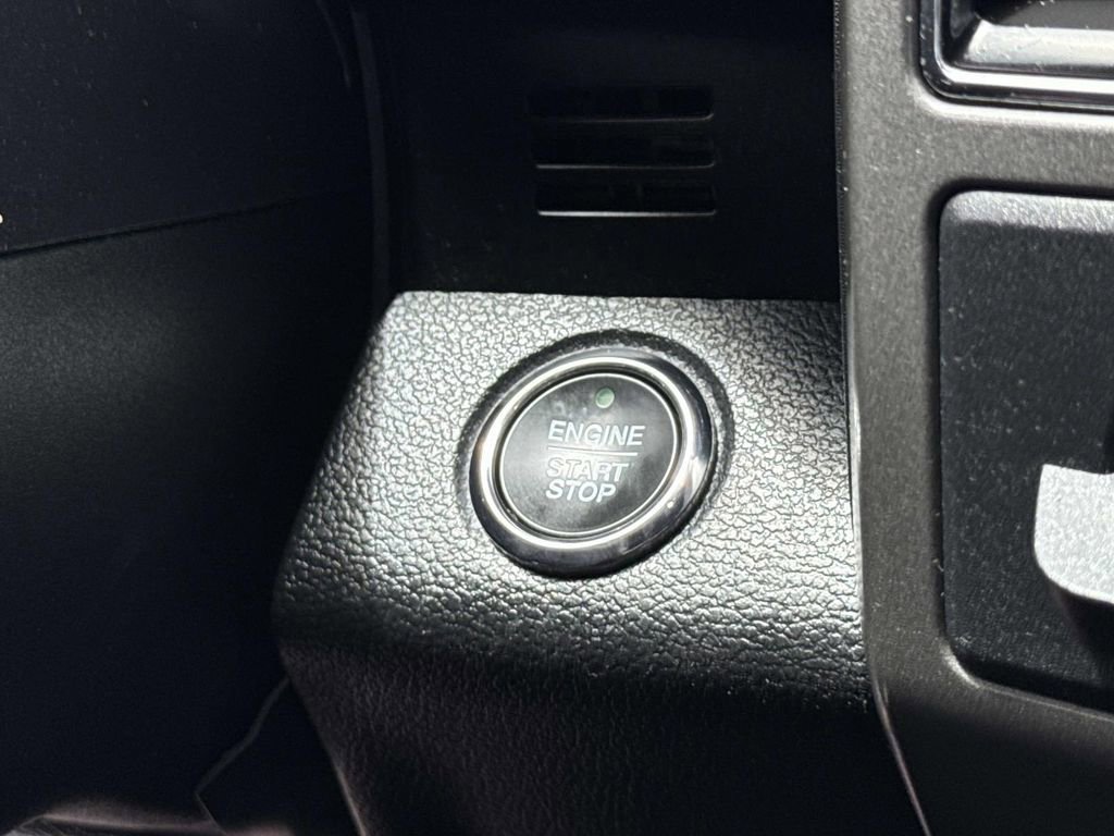 Certified 2019 Ford Expedition XLT w/ Equipment Group 202A RWD image 19